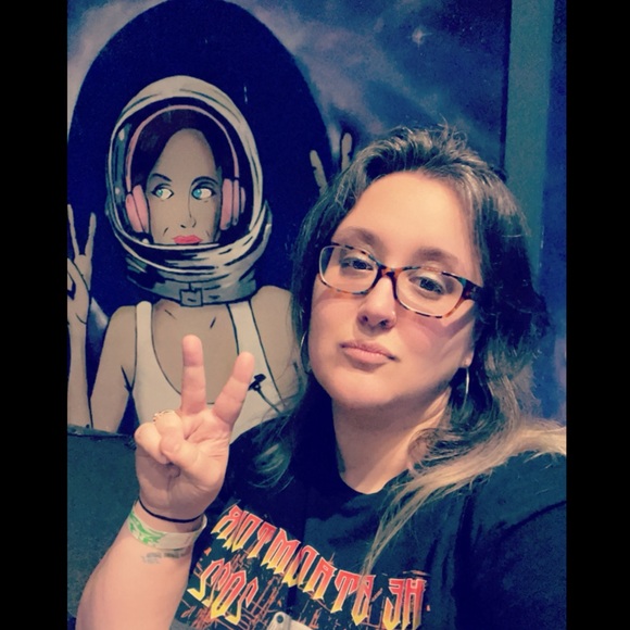 Meet your Posher, Dawn - Picture 9 of 14